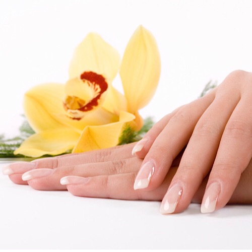 PURELUX NAILS & SPA - manicure